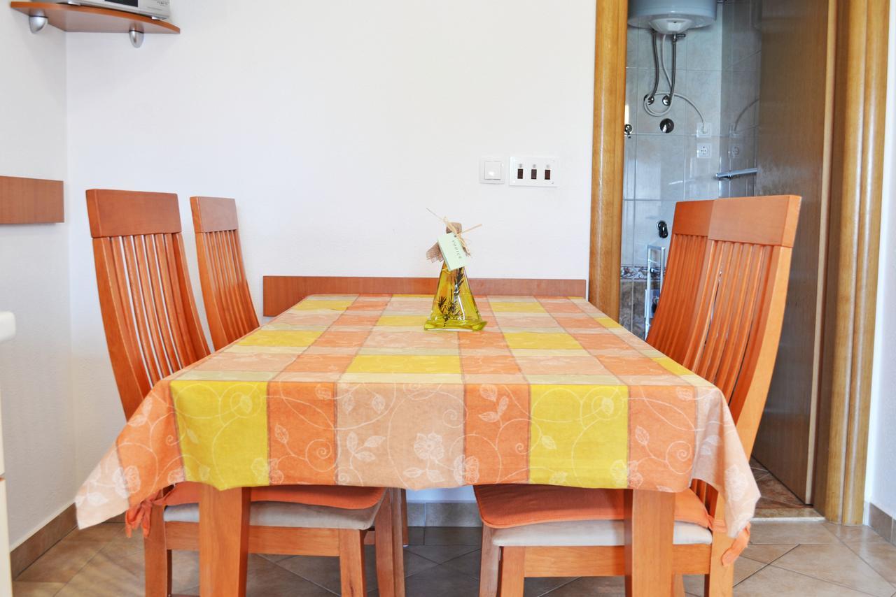 Apartments Milka Vodice Kültér fotó