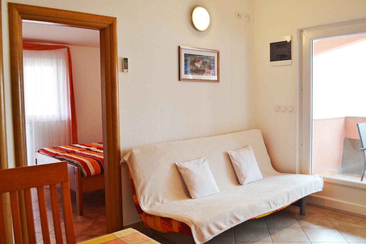 Apartments Milka Vodice Kültér fotó