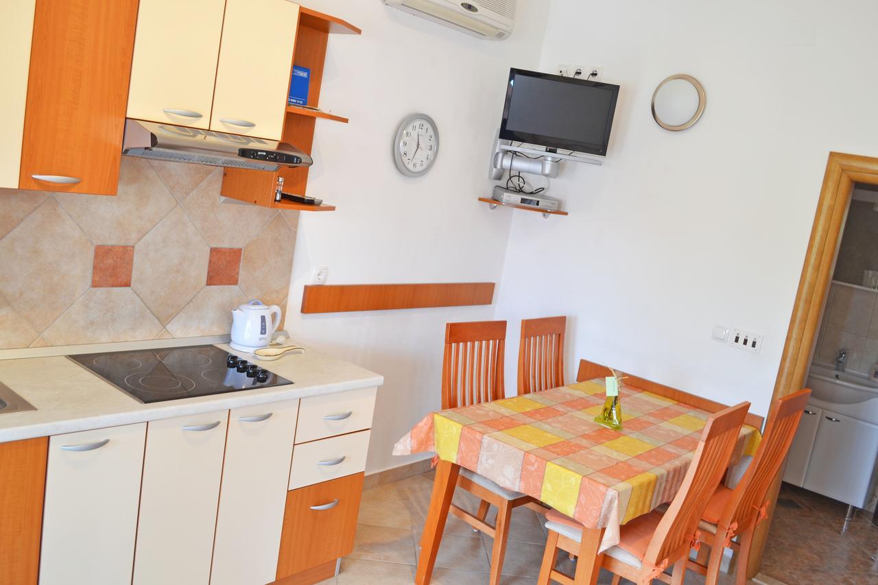 Apartments Milka Vodice Kültér fotó