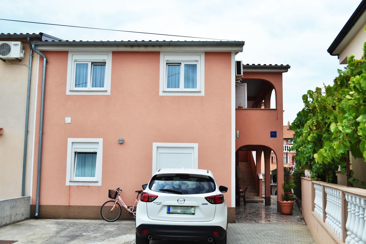 Apartments Milka Vodice Kültér fotó