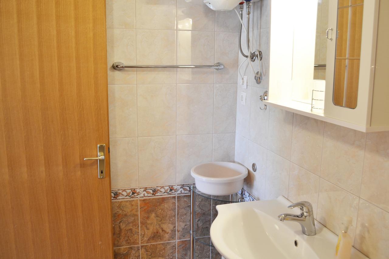 Apartments Milka Vodice Kültér fotó